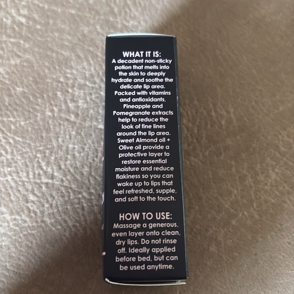 K.Voss lip potion - Picture 2 of 3